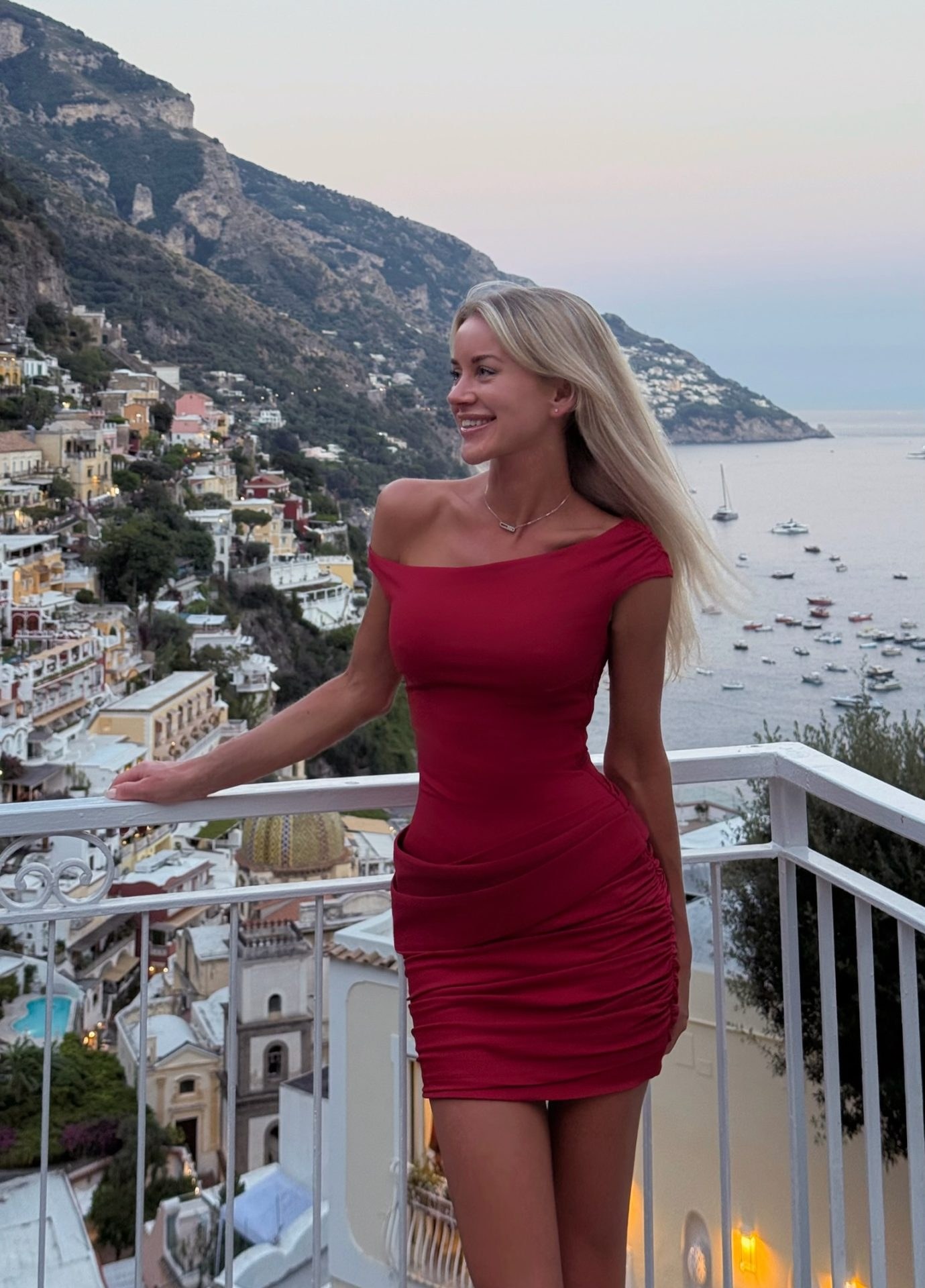 Платье мини Венди в красном цвете с асимметрией | SO BRIGHT - фото 3