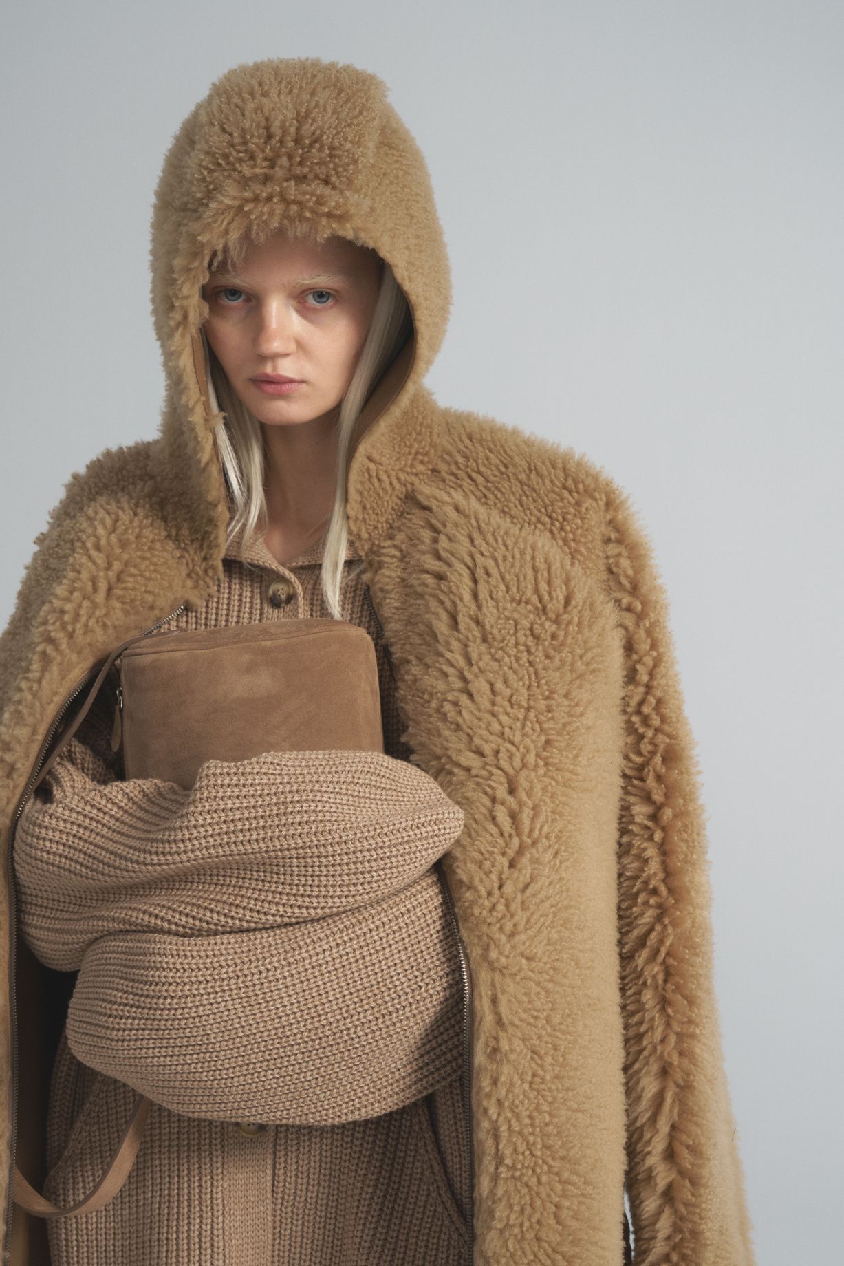 Double-sided sheepskin coat with a hood - фото 4
