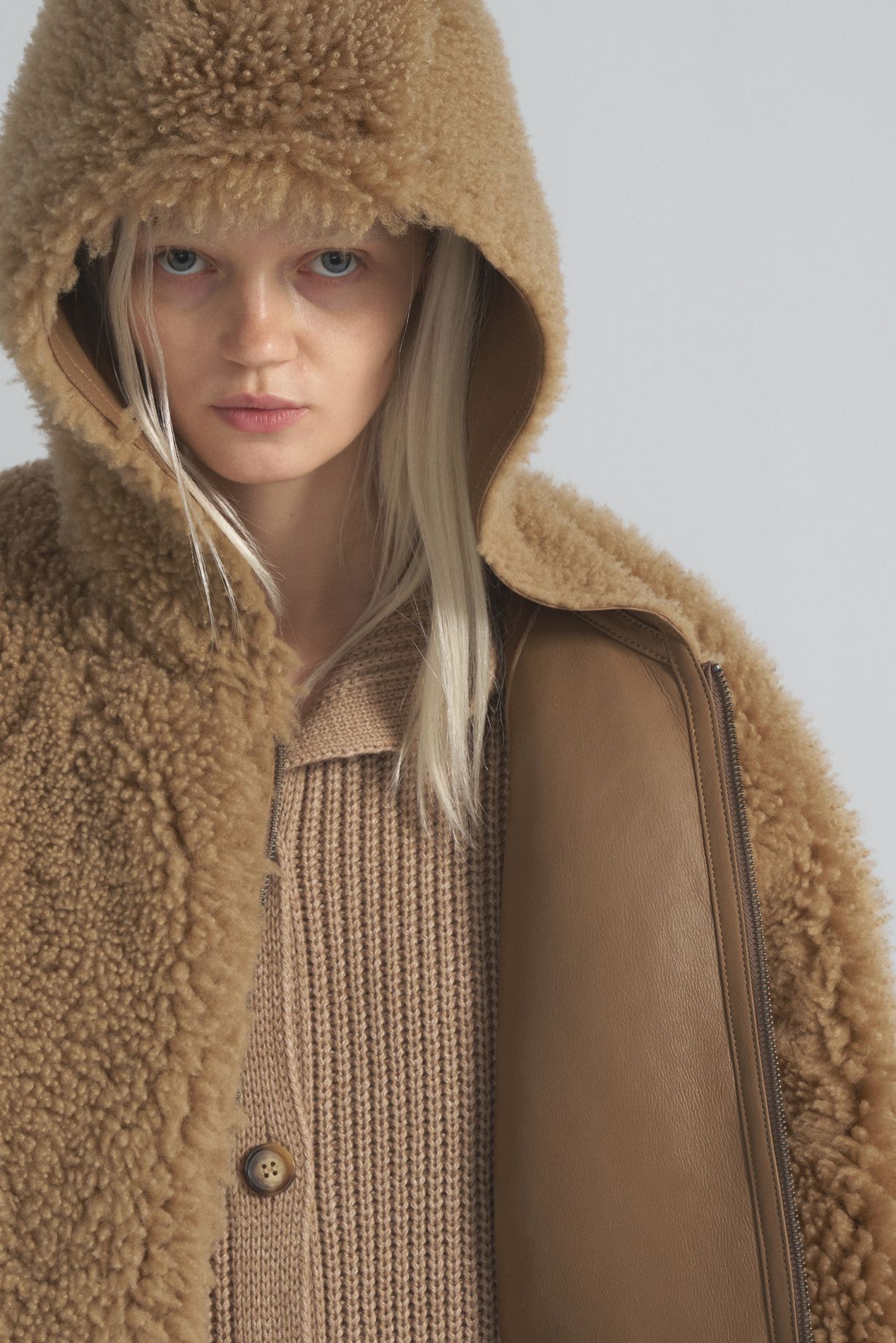 Double-sided sheepskin coat with a hood - фото 6