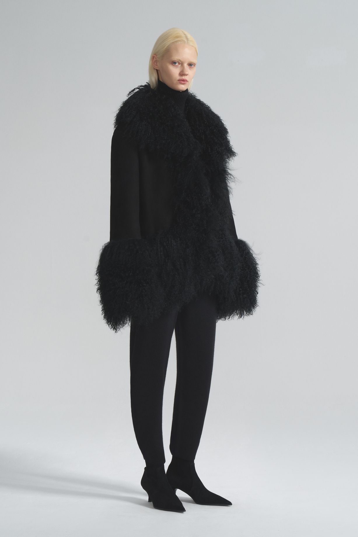 Shearling coat with Llama fur - фото 3