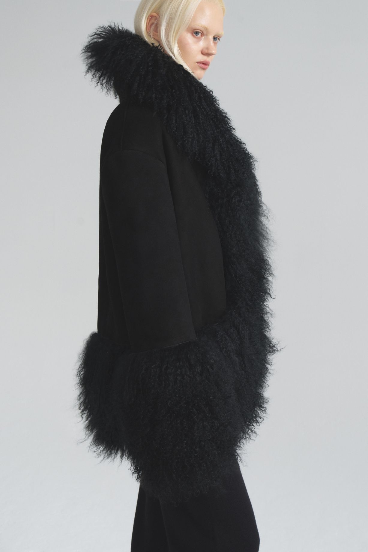 Shearling coat with Llama fur - фото 4