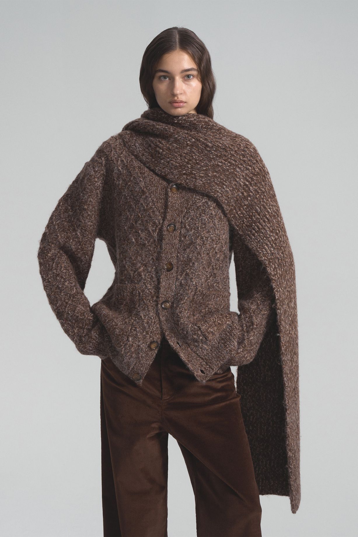 Chalet cardigan with voluminous alpaca wool scarf - фото 3