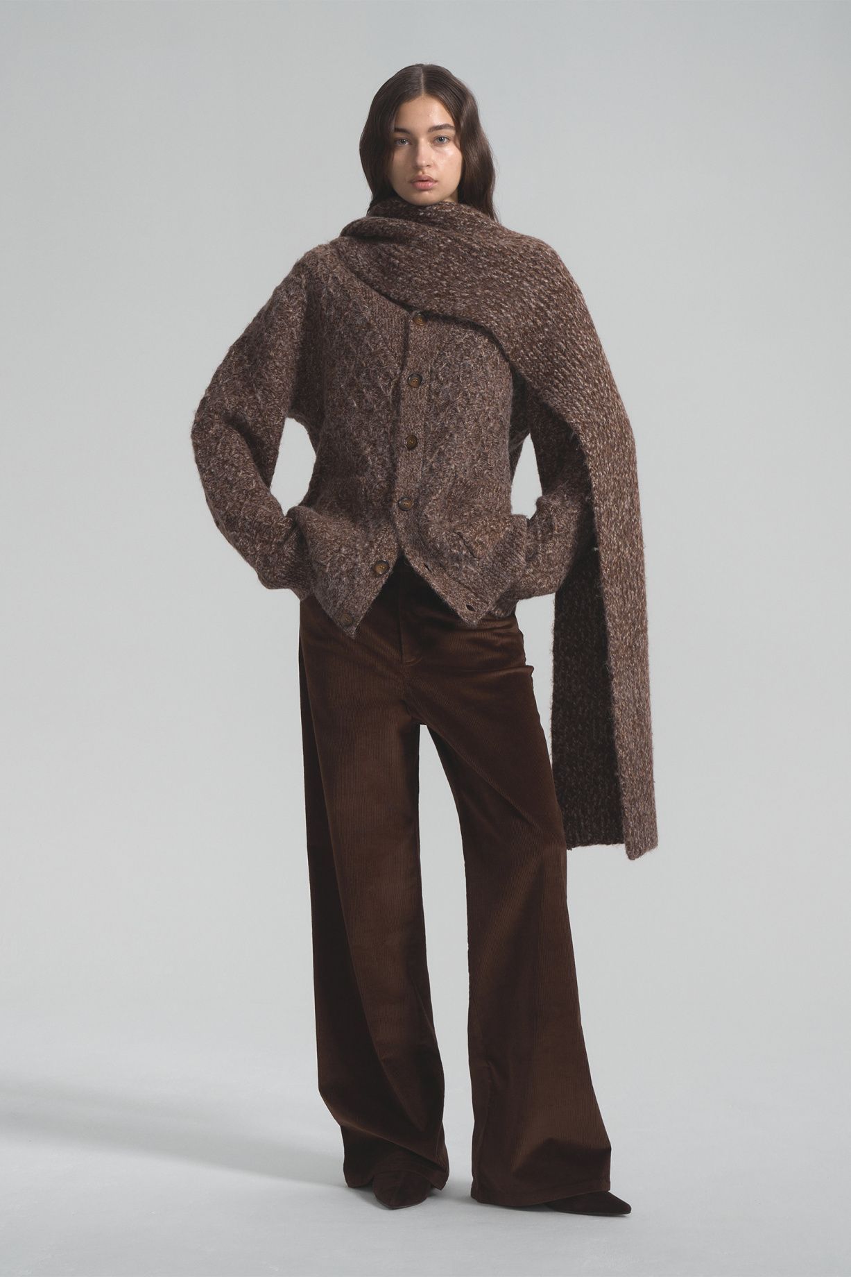 Chalet cardigan with voluminous alpaca wool scarf - фото 4