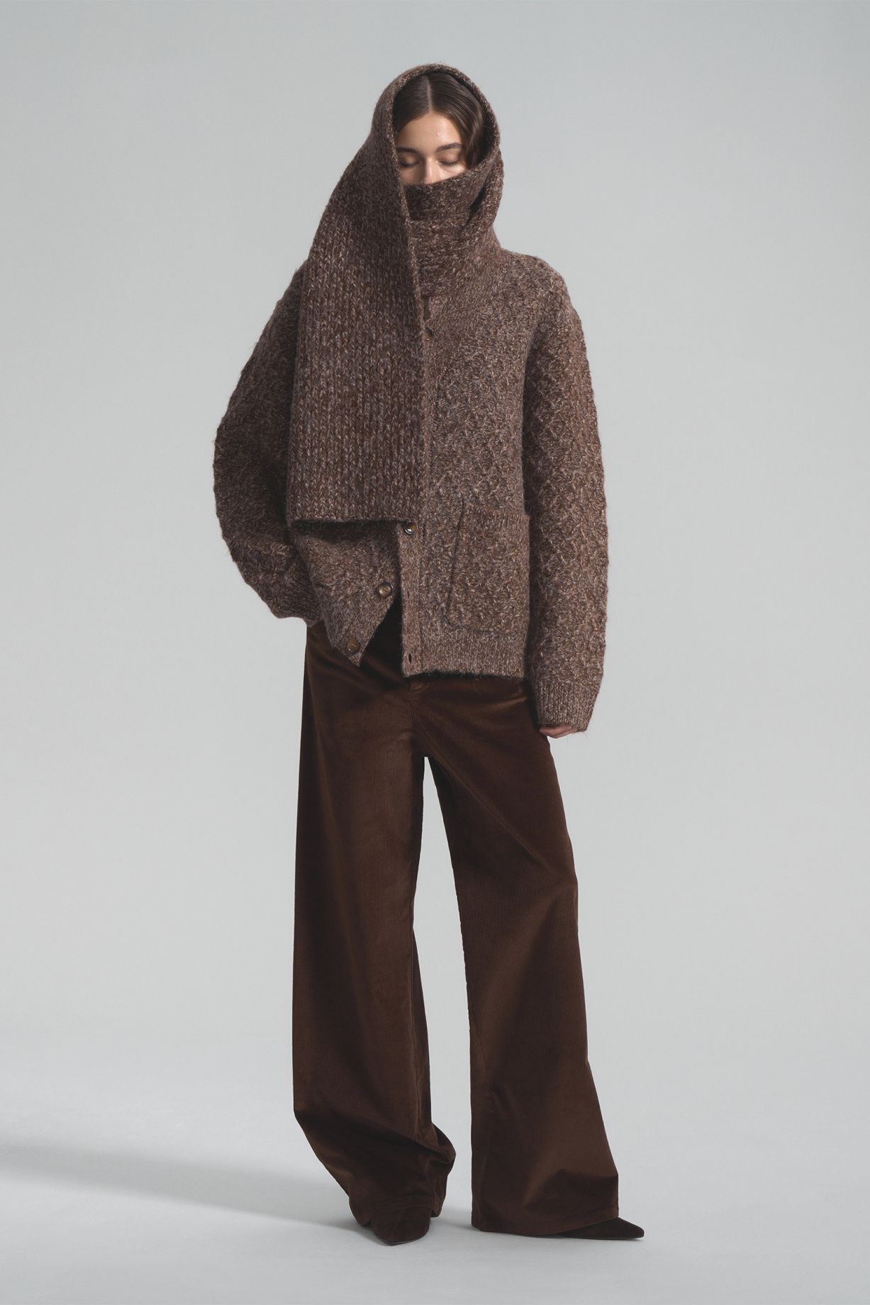 Chalet cardigan with voluminous alpaca wool scarf - фото 6