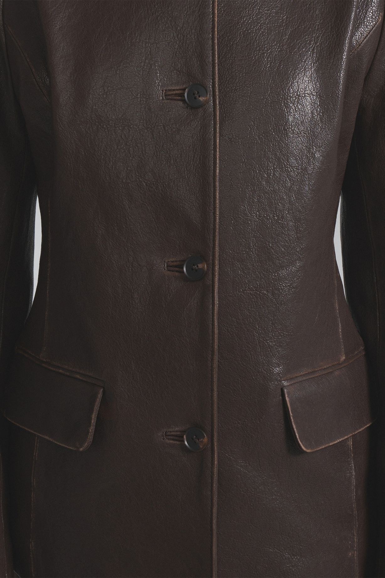 Fitted leather jacket with marble effect - фото 6