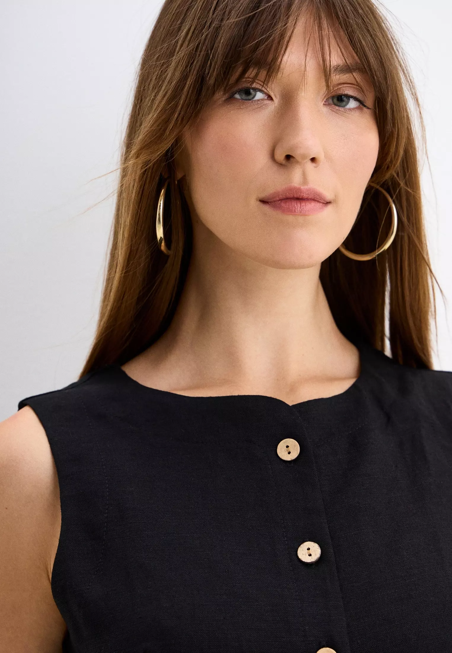 Чёрный скругленный жилет - фото 4