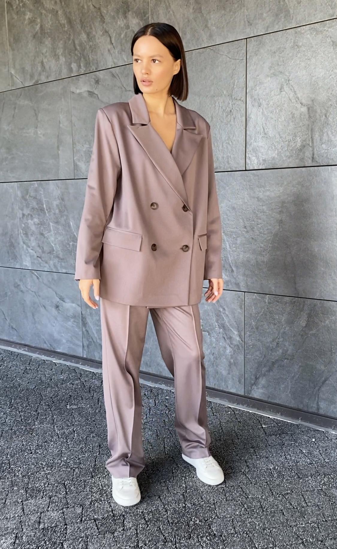 Костюм 'Masculine' в цвете Taupe — Ame Warm