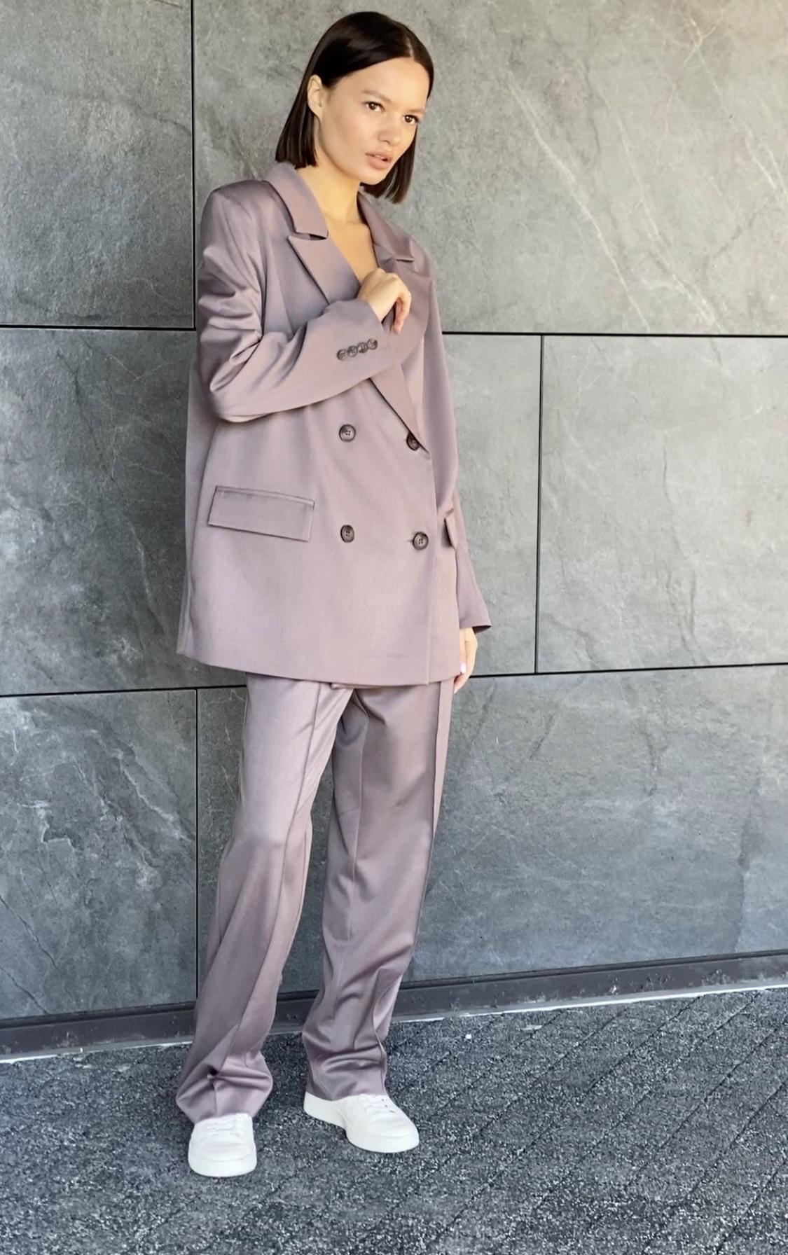 Костюм 'Masculine' в цвете Taupe - фото 4