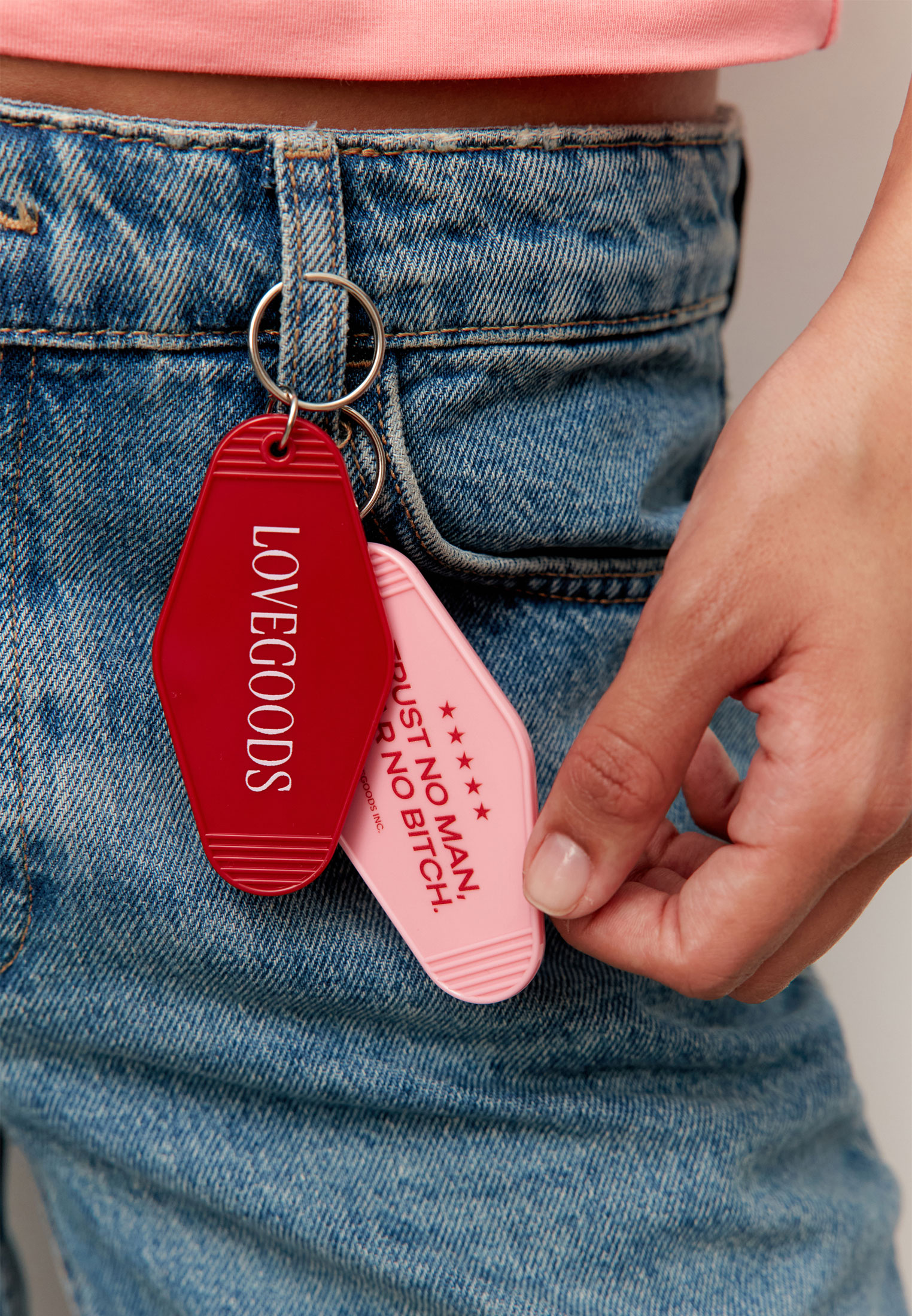 БРЕЛОК «НЕ ВЕРЬ, НЕ БОЙСЯ» КРАСНЫЙ — LOVEgoods