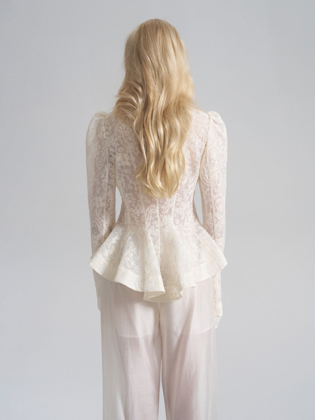 Giselle lace blouse-jacket with voluminous embroidery - фото 3