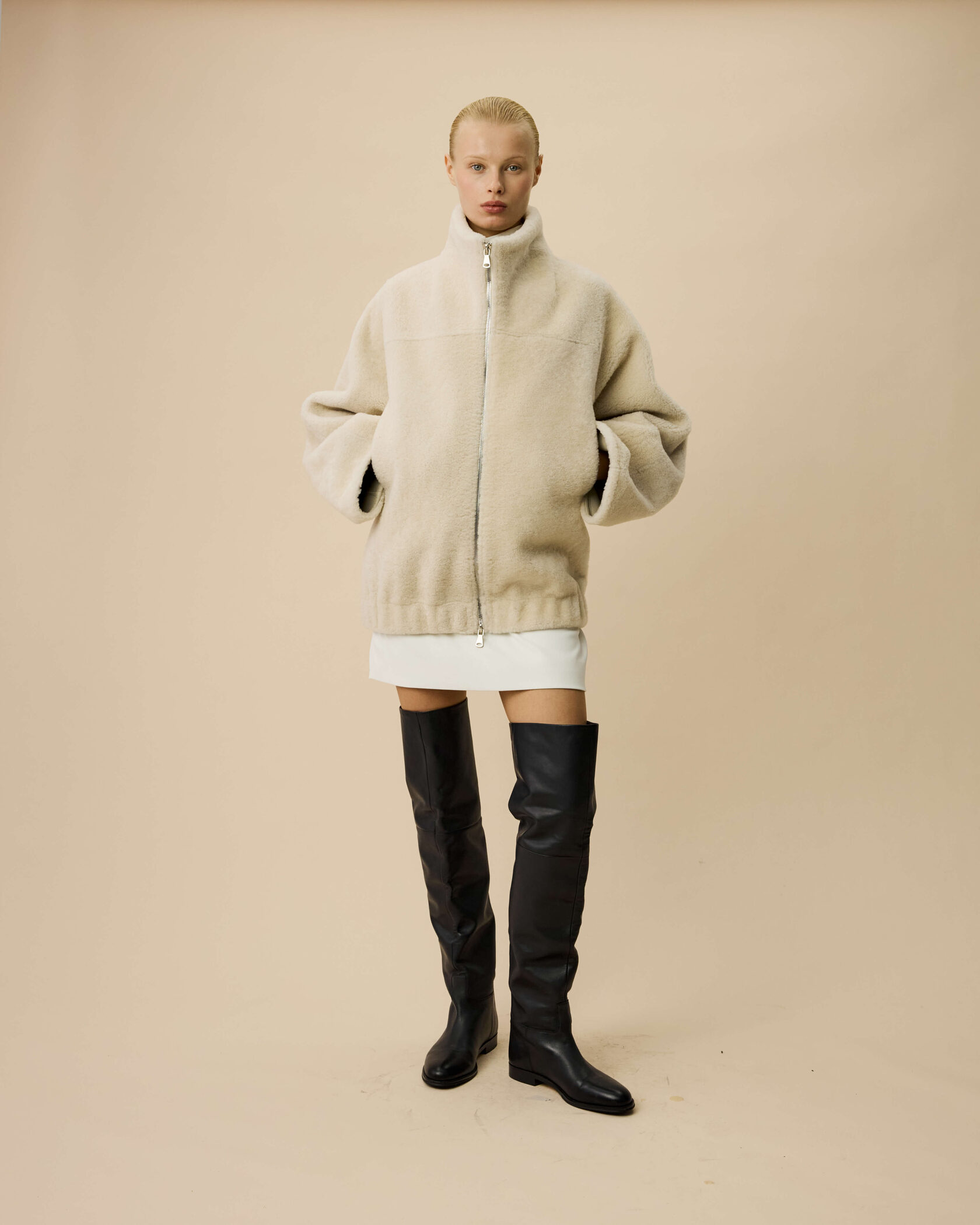 Blouse Shearling Coat in Beige — Bats