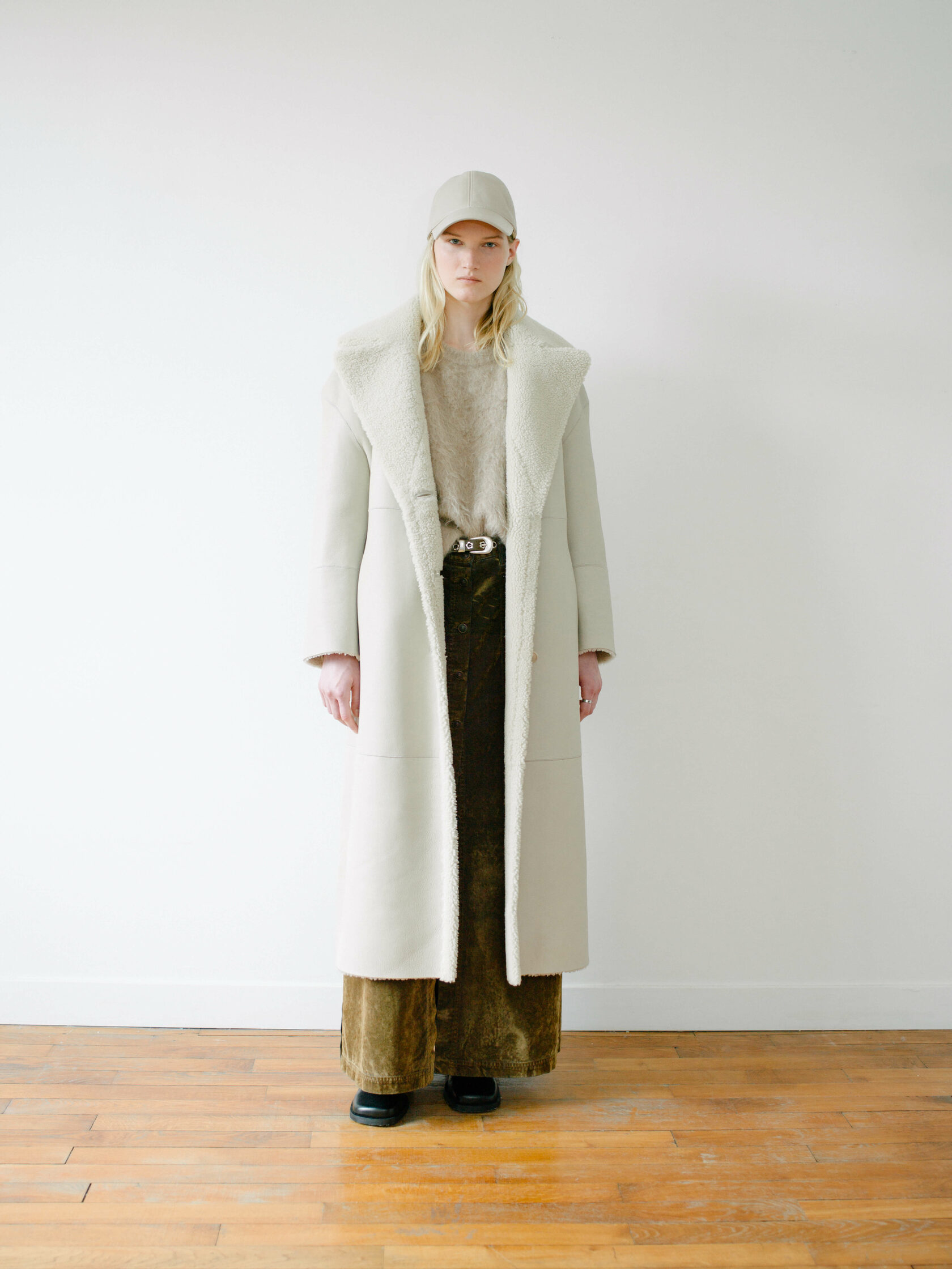 Doubleside Shearling Coat in Beige — Bats