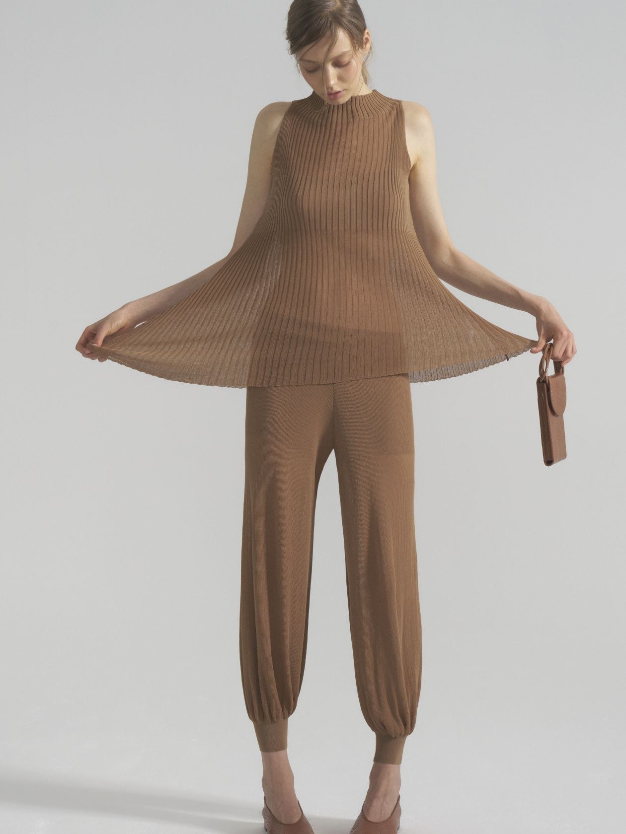 Yasmin lightweight asymmetrical top — Level44