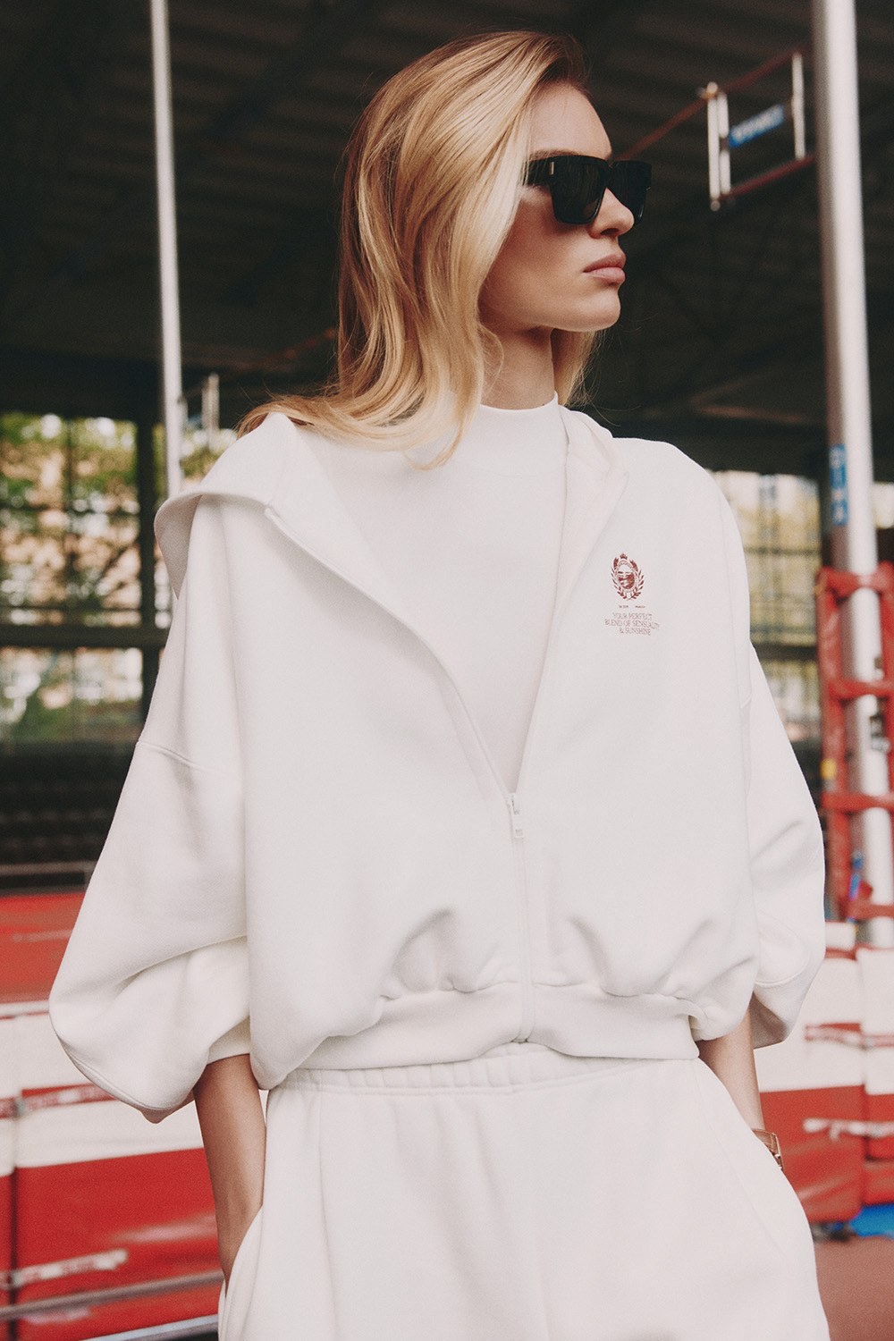 Толстовка на молнии с принтом ATHLEISURE Белый - Lavarice