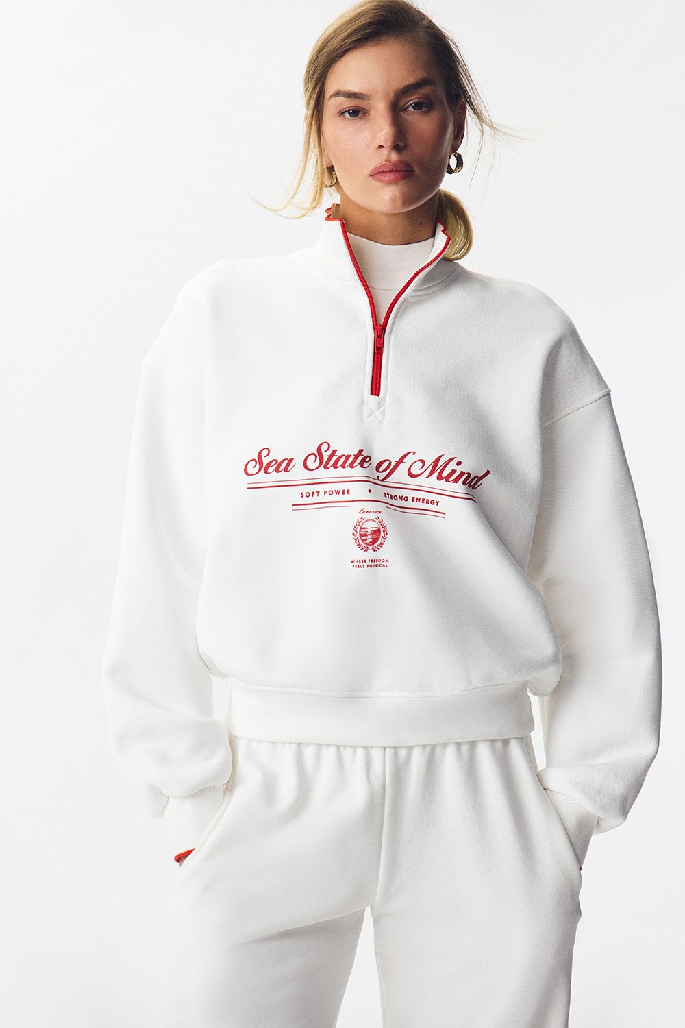 Толстовка на короткой молнии с принтом ATHLEISURE Белый - фото 2