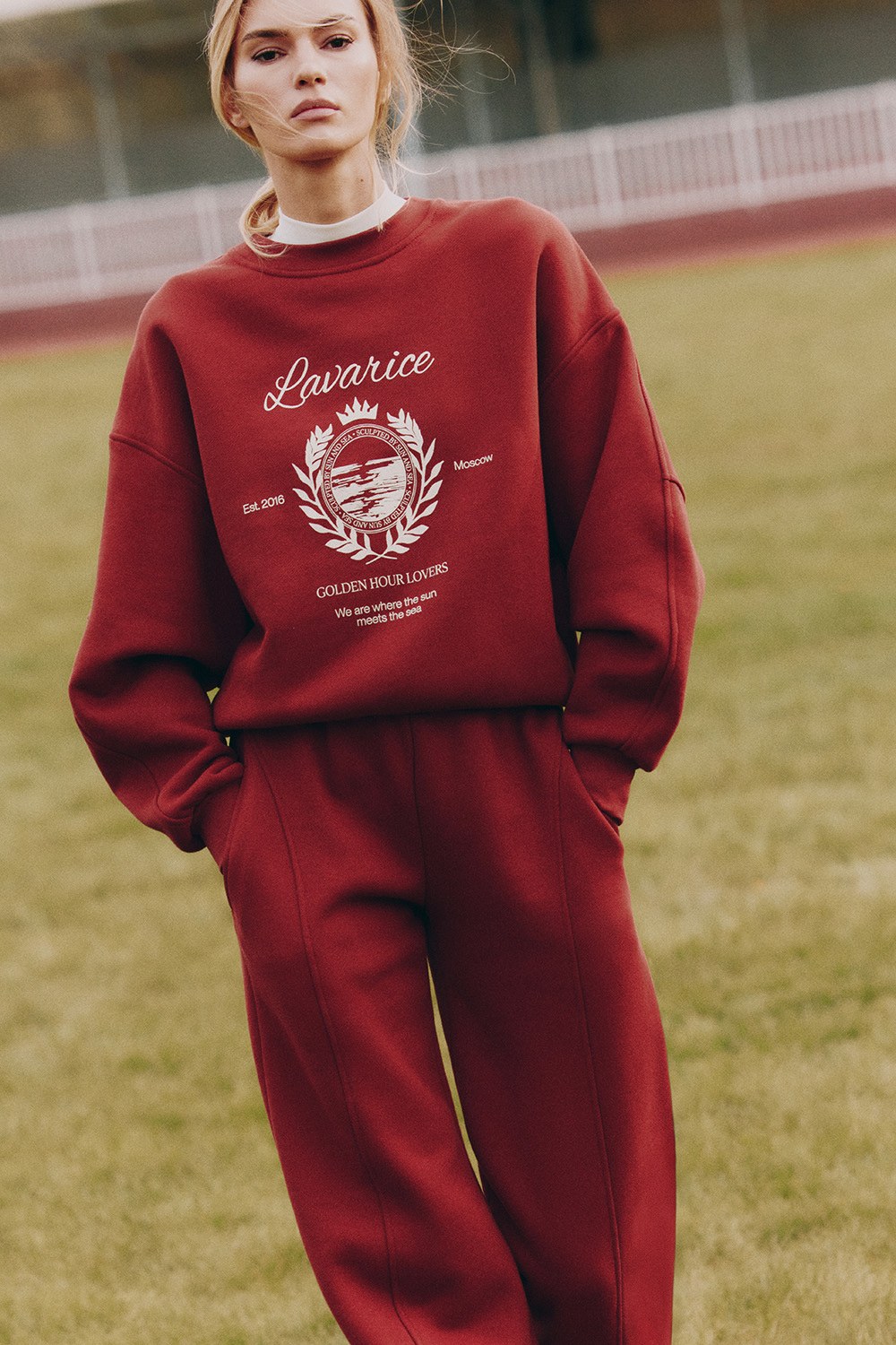 Свитшот с принтом ATHLEISURE Бордо - фото 4