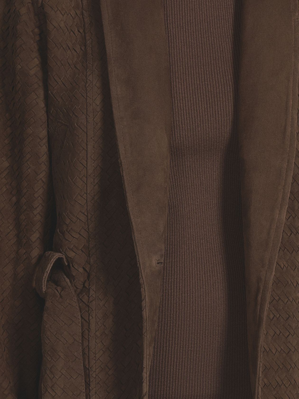 Fitted jacket made of woven suede - фото 2