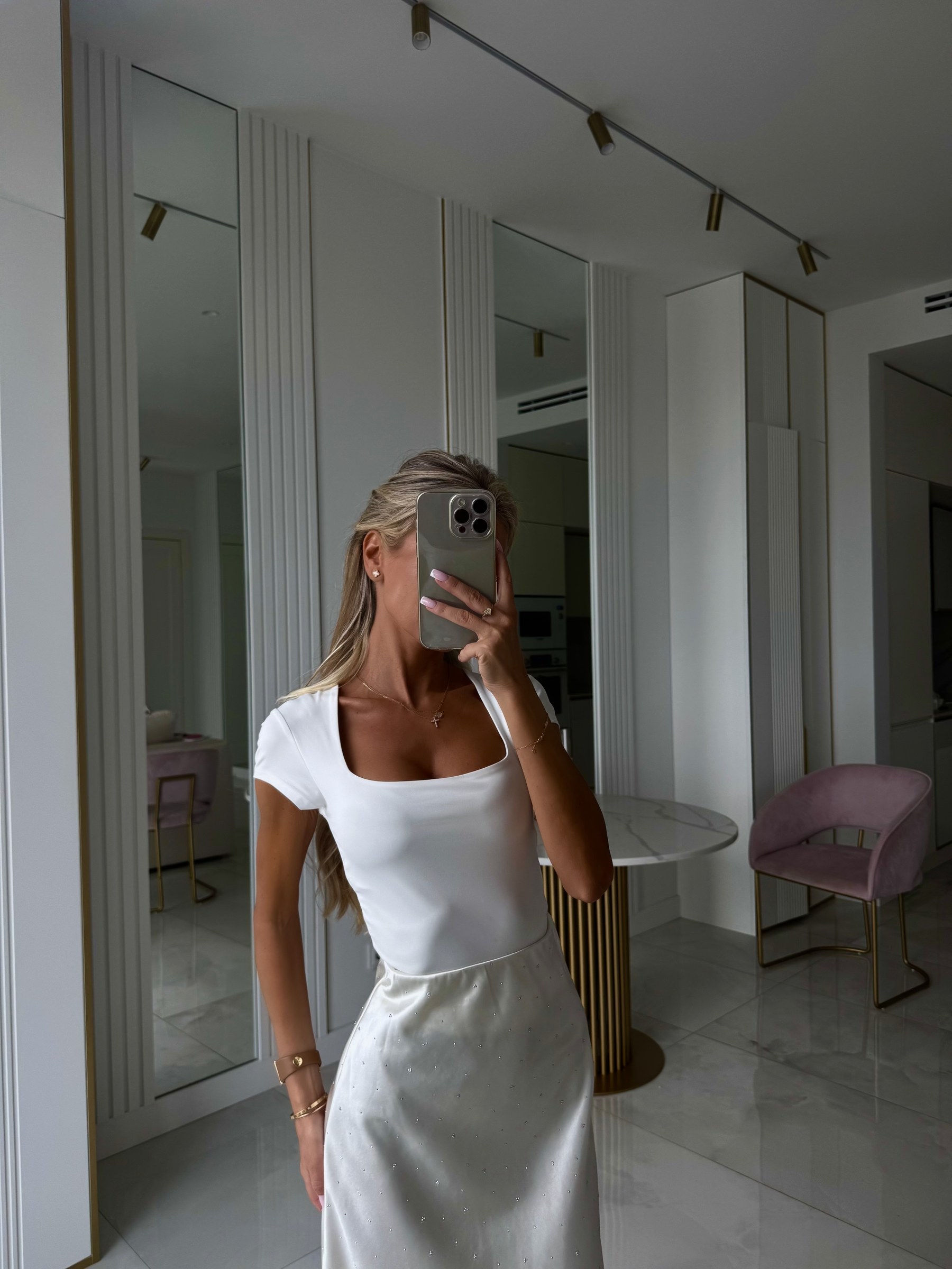 Футболка приталенного силуэта — Indress