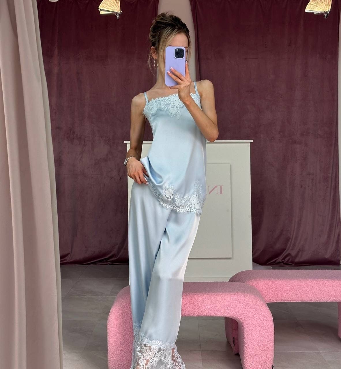 Атласный брючный костюм с кружевом_ — Indress
