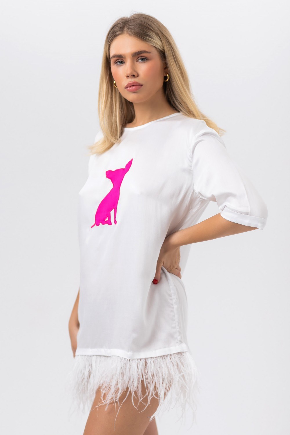 Футболка большого объема со страусиными перьями белая Чихуахуа - DL Dress